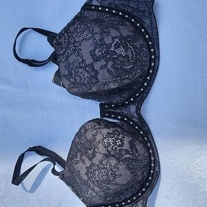 Victoria's secret 36B bra